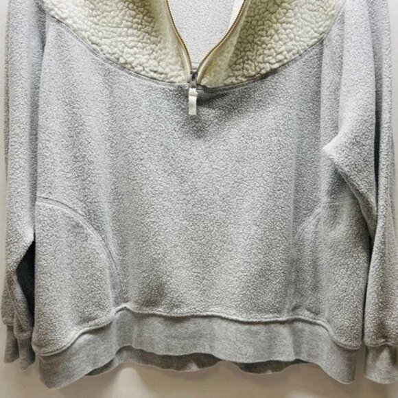 Aerie Hometown Holiday Quarter Zip Women's Medium Fleece Sweatshirt Grey White - Picture 3 of 11